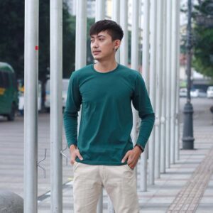 Kaos Polos Lengan Panjang Pria Mavvis